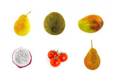 sulu meyve sarı armut yeşil kavun mango yarıya ptokhaya ve domates Şubesi beyaz bir arka plan ayarla