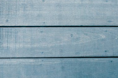 Ahşap desenli yatay tahtalar gri-mavi arkaplan esaslı doğal malzeme tasarımı