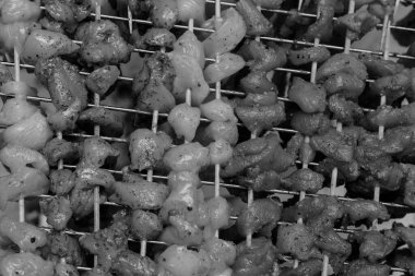 Baharatlı kebap seti keskin ve turşulu gri desen