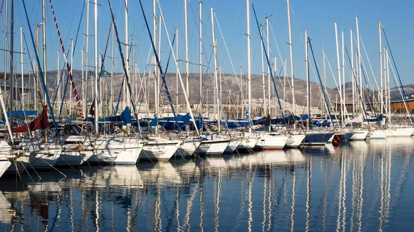 En hamnstad i Aten, Grekland — Stockfoto