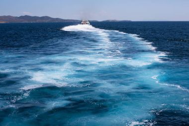 Ege Denizi gemisiyle iz