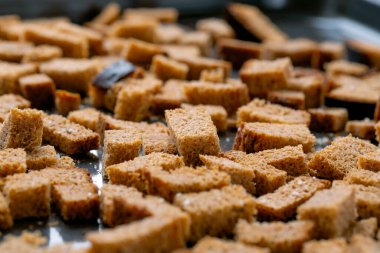 Ekmek kırıntıları