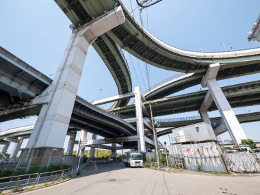 Kavşağı'nda Japonya