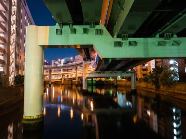 Kavşağı'nda Japonya gece görünümü