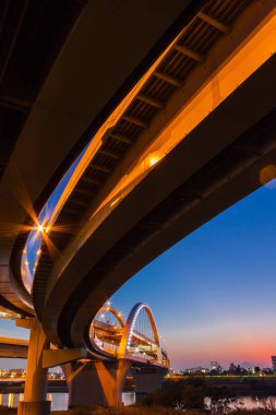 Kavşağı'nda Japonya gece görünümü