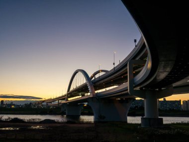 Kavşağı'nda Japonya gece görünümü