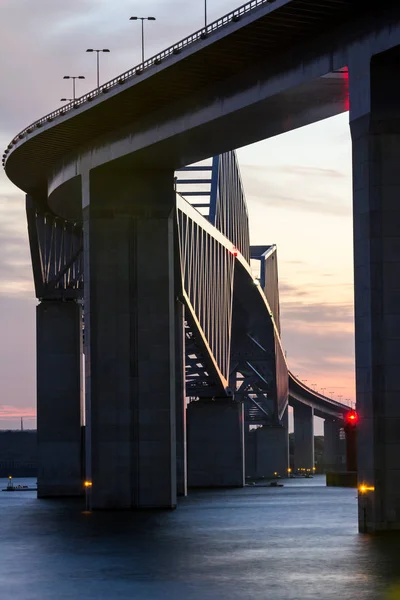 Tokio Gate Bridge wieczorny krajobraz — Zdjęcie stockowe