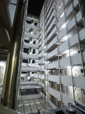 Konut Kompleksi gece görünümü