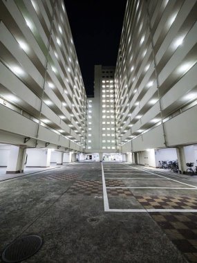 Konut Kompleksi gece görünümü