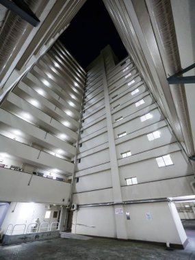 Konut Kompleksi gece görünümü