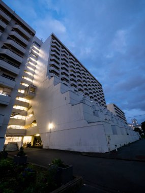 Konut Kompleksi gece görünümü