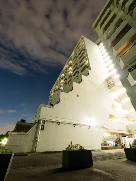 Konut Kompleksi gece görünümü