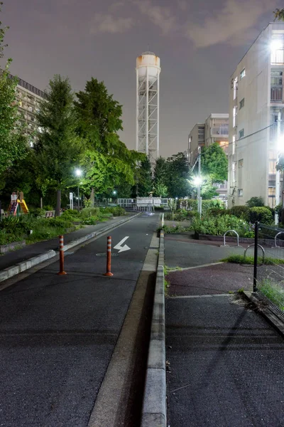 Bostäder komplex natt vy — Stockfoto