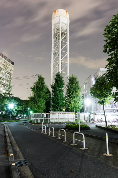 Huisvesting van complexe nacht weergave — Stockfoto