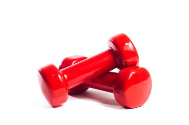 Siyah izole bir arka plan üzerinde ittirir 