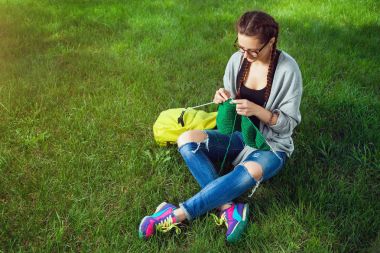 genç kadın dokuma kumaşlar 