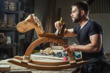 adam ahşap oyuncak boyalar 