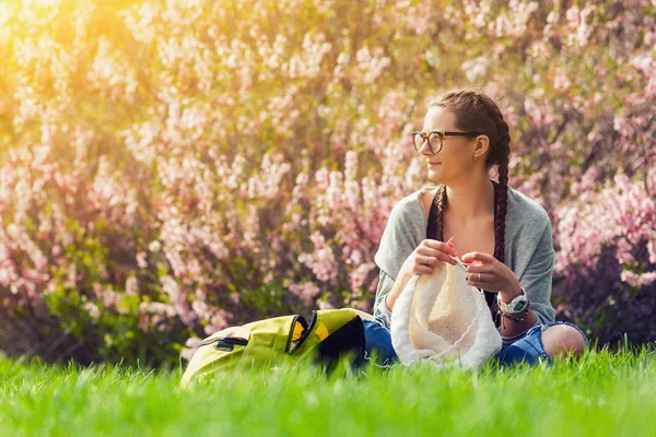 genç kadın dokuma kumaşlar 