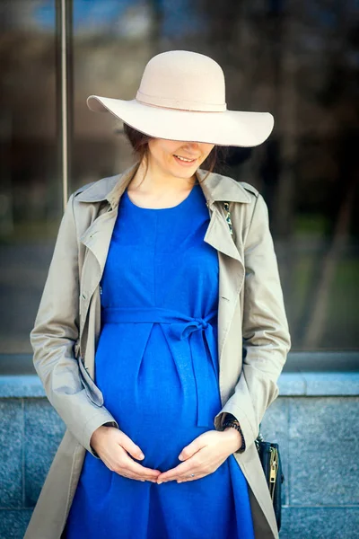 Portret zwangere vrouw — Stockfoto