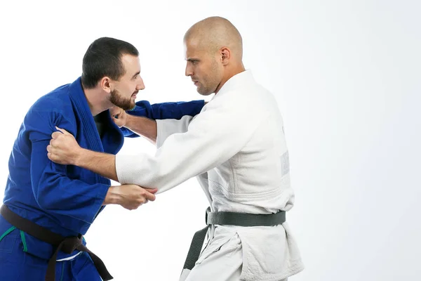 Two men  fight judo — Stock Photo, Image