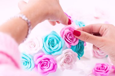 kadın yapma yapay gül