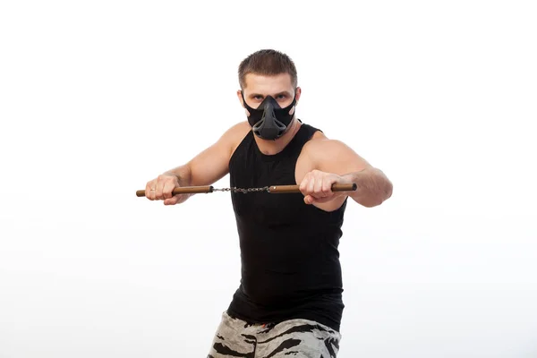 Sportovní Modrooký Mladík Sportovní Černé Tričko Nosí Boxerské Rukavice Masku — Stock fotografie
