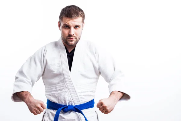 Ung Sport Mannen Vit Kimono För Sambo Judo Jiujitsu Poserar — Stockfoto