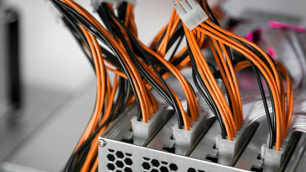 Close Van Cryptocurrency Mijnbouw Kabel Oranje Verlichting — Stockfoto