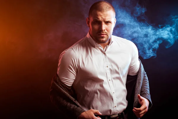 Joven Hombre Guapo Hombre Negocios Camisa Blanca Traje Gris Quitó — Foto de Stock