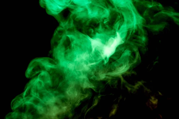 Siyah Bir Yalıtılmış Zemin Üzerine Kalın Yeşil Renkli Duman Arka — Stok fotoğraf