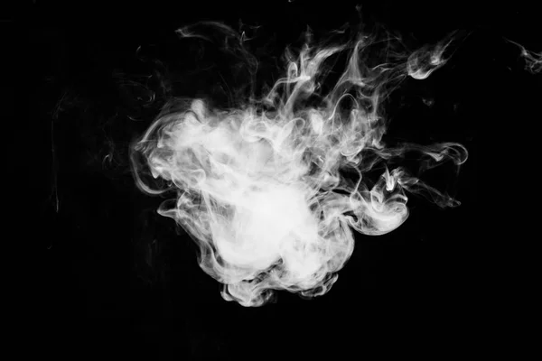 白い分離した黒い煙 — ストック写真