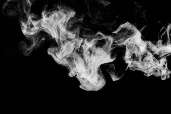 Fumaça branca em um preto isolado — Fotografia de Stock
