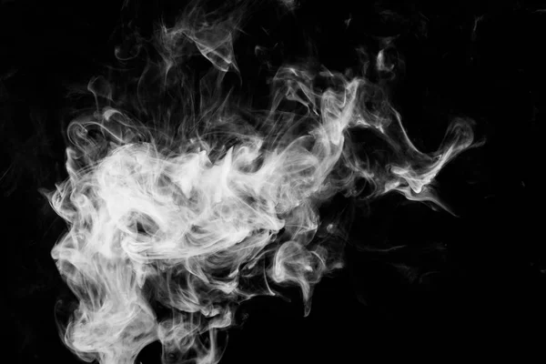 Humo blanco en un negro aislado — Foto de Stock