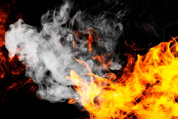 Yangın arka plan alevler. Yoğun ateşli duman bir siyah arka plan izole. Arka planını duman vape