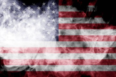 ABD ulusal bayrak üzerinden kalın siyah bir izole arka plan üzerinde duman renkli