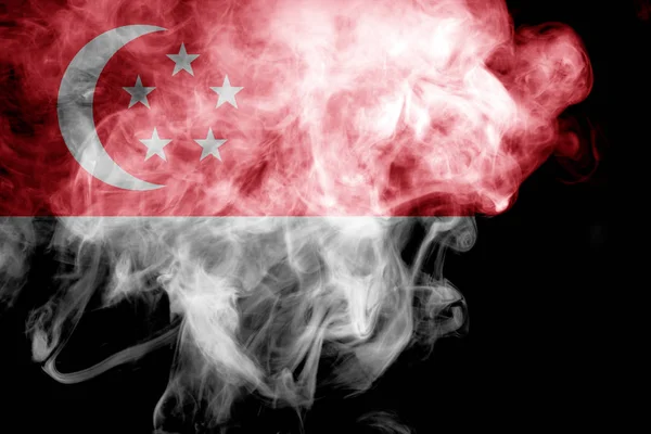 Государственный Флаг Сингапура Густого Цветного Дыма Черном Изолированном Фоне — стоковое фото