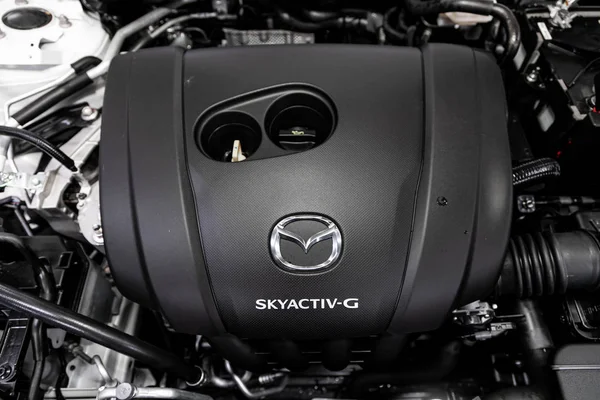 Nowosibirsk Russland September 2019 Mazda Detailaufnahme Des Automotors Frontansicht Verbrennungsmotor — Stockfoto