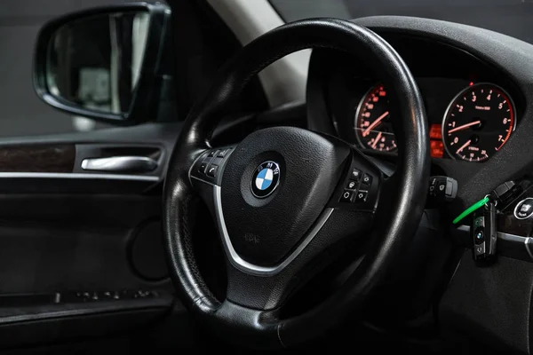 Novosibirsk Rusko Září 2019 Bmw Detailní Záběr Palubní Desky Rychloměr — Stock fotografie