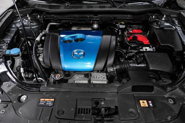 Novosibirsk Rusko Září 2019 Mazda Detail Automobilového Motoru Pohled Zepředu — Stock fotografie