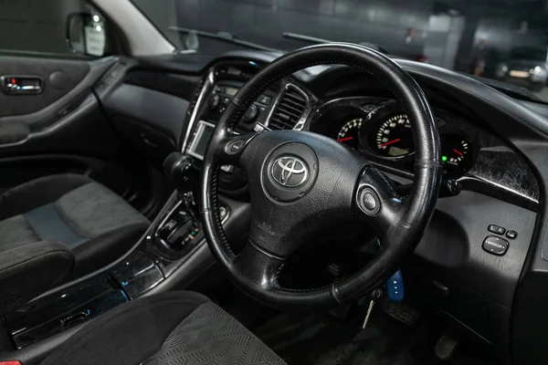 Novosibirsk Rusya Eylül 2019 Toyota Kluger Lüks Araba Çişleri Direksiyon — Stok fotoğraf