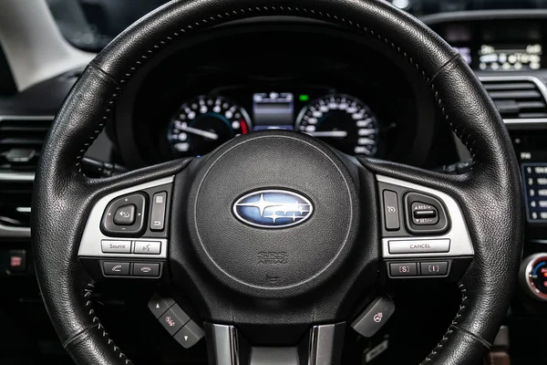 Novosibirsk Ryssland September 2019 Subaru Forester Närbild Instrumentbräda Hastighetsmätare Varvräknare — Stockfoto