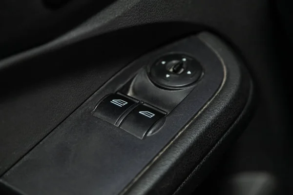 2019年10月10日 福特聚焦S Max Ford Focus Max Close Door Control Panel — 图库照片