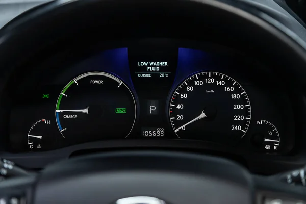 2019年10月29日 Lexus Rx450 白色背光汽车仪表盘 里程表 速度计 速度计 油位计 水温等 — 图库照片