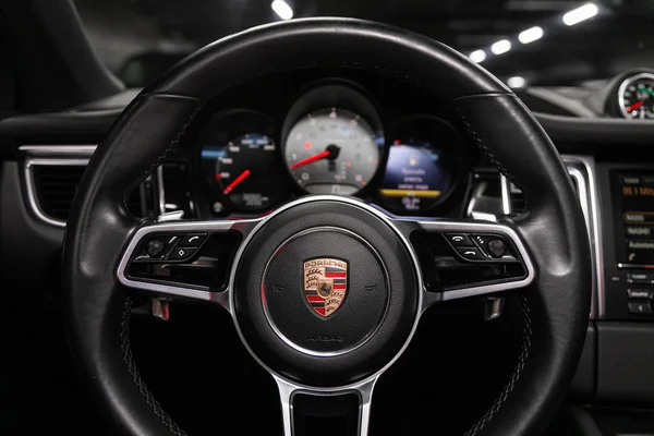 Novossibirsk Russie Décembre 2019 Porsche Macan Nouvelle Voiture Intérieur Tableau — Photo