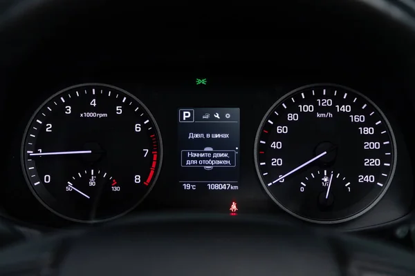2019年10月26日 俄罗斯Novosibirsk Hyundai Tucson Close Instrument Car Panel Odometer Speed — 图库照片
