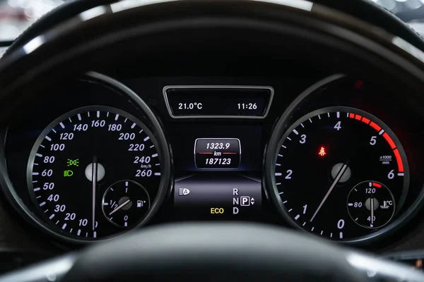 Novosibirsk Russia December 2019 Mercedes Benz Class Close Dashboard Speedometer — Stock Photo, Image