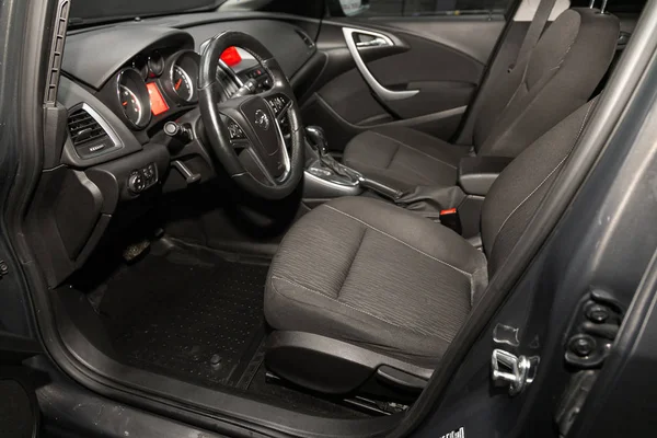 Novossibirsk Russie Décembre 2019 Opel Astra Voiture Luxe Intérieur Volant — Photo