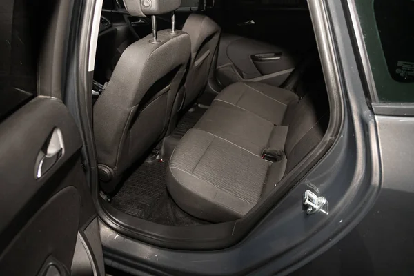 2019年12月21日 Opel Astra 室内设计 汽车乘客和司机座位 安全带 — 图库照片