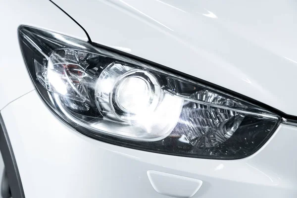 Exterior Detail Close Modern Car Xenon Lamp Headlight — 스톡 사진