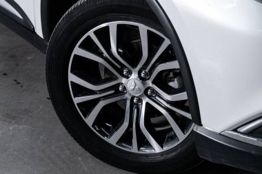 Novosibirsk, Rusya 11 Ekim 2019: Mitsubishi Outlander